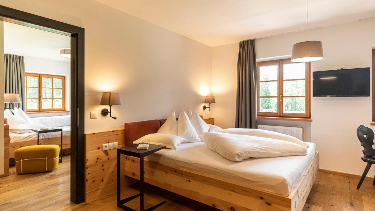Natura Boutique Chalet Wellness Spa Dobbiaco Esterno foto