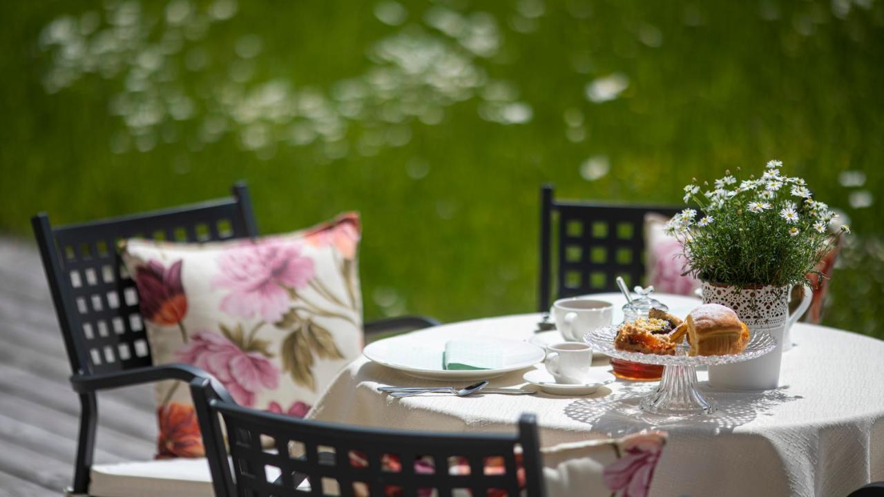 Natura Boutique Chalet Wellness Spa Dobbiaco Esterno foto